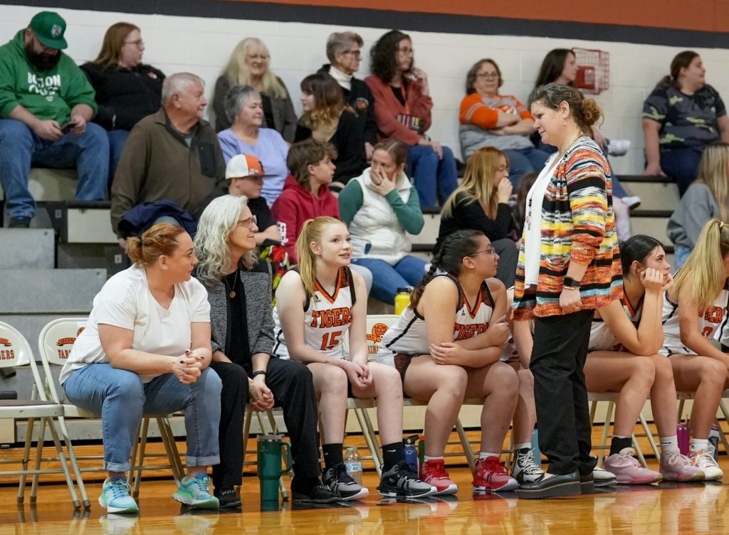 Helping hands: Hoop community pitches in to assist Tiger girls